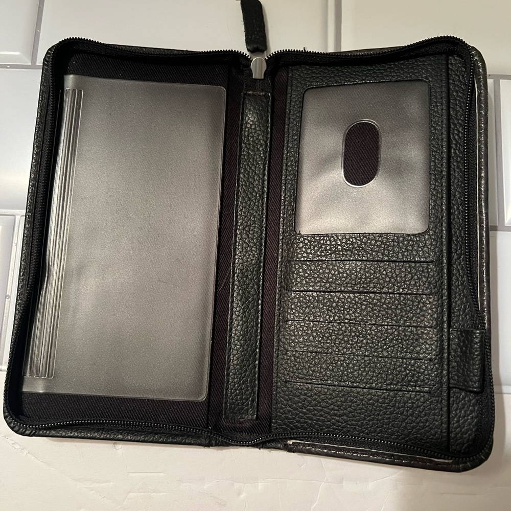 Disney The Nightmare before Christmas Black Leather Wallet - Picture 4 of 6